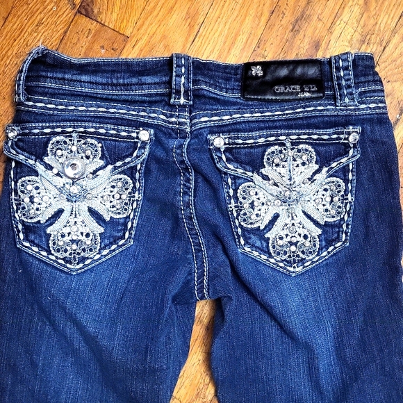 Jean Capri - Picture 3 of 4